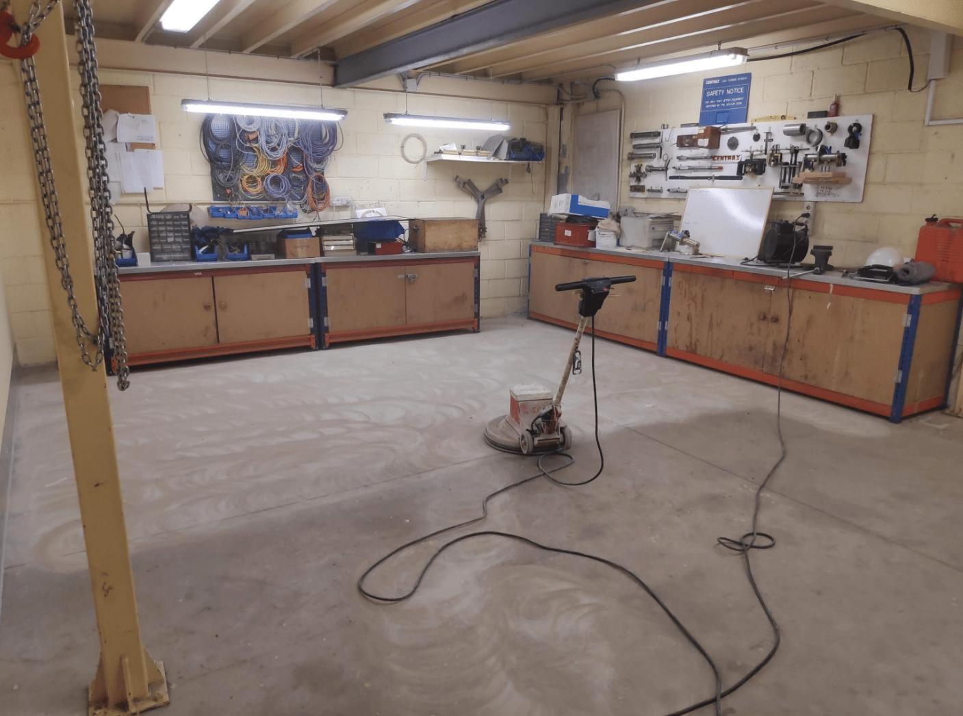 Espacio de trabajo antes de aplicar pintura industrial, Álvarez Pintores Castellón Espacio de trabajo antes de aplicar pintura industrial, Álvarez Pintores Castellón