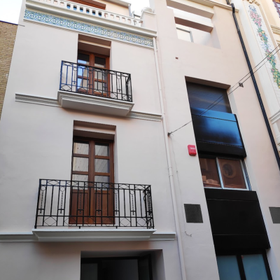 Reparación de grietas y pintura exterior en fachada castellon alvarez pintores