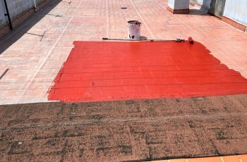 Aplicación de impermeabilización en terraza para evitar filtraciones Alvarez Pintores Castellon